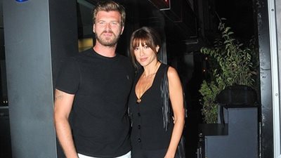 بالصور.. «مهند» التركي يكشف حقيقة حمل زوجته