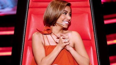 شيرين تغني «حاجة غريبة» مع متسابق في «the voice»