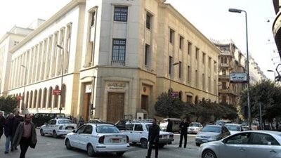 إجراءات أمنية مشددة بالبنوك لمواجهة مظاهرات الإرهابية