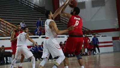 الأهلي يقهر الزمالك في عقر داره بدوري السلة