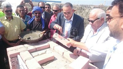 وضع حجر الأساس لآخر مشروع لتطوير العشوائيات ببورسعيد