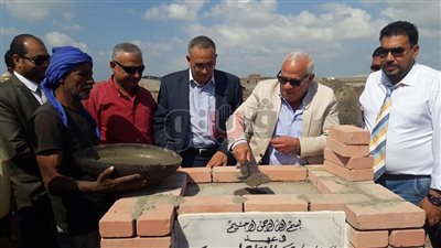 بالصور.. وضع حجر أساس إنشاء 352 حظيرة في بورسعيد