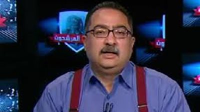 إبراهيم عيسى يهاجم فتاوى تحريم تهنئة الأقباط