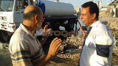 «مناخ بورسعيد» يستكمل رفع مياه الصرف الصحي بامتداد شارع الأمين