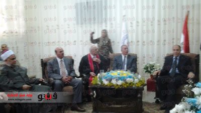 بالفيديو والصور.. وكيل وزارة الأوقاف ببورسعيد يهنئ الأقباط بعيد القيامة