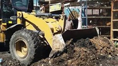 بالصور.. حملة نظافة لعرب بورسعيد تقتحم «سوق ستوتة»