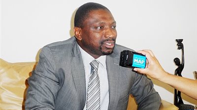 مصر تسلم غينيا مساعدات طبية