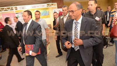 بالصور.. وصول هاني عازر للمشاركة في 