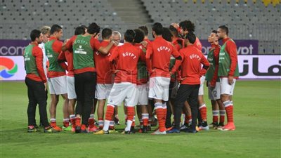 عبد الله السعيد يخوض تدريبات استشفائية بمعسكر المنتخب