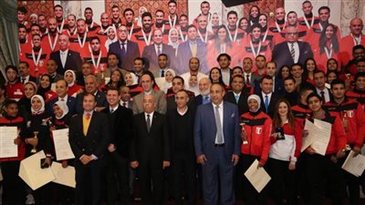 مساعد وزير الرياضة يكرم منتخب الكاراتيه