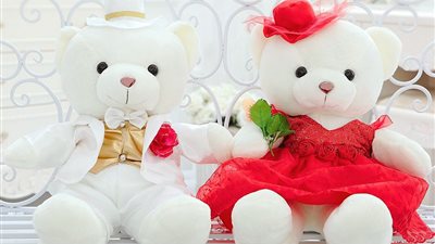 دمية «تيدي بير» للواقع المعزز تعلم طفلك كيف يصبح طبيبًا