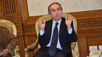 محافظ الجيزة يتفقد اللجان الانتخابية بفيصل والوراق