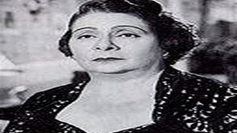  الفنانة دولت أبيض
