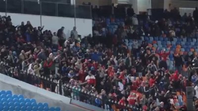 جماهير الأهلي تهاجم الزمالك: عامل فيها بطل | فيديو