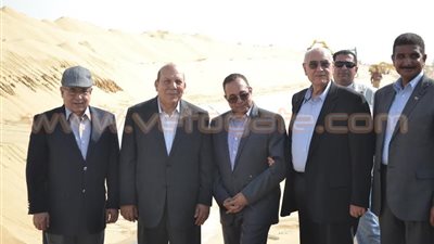 بالصور.. 3 وزراء يتفقدون منشآت وترعة قرية الأمل بالإسماعيلية