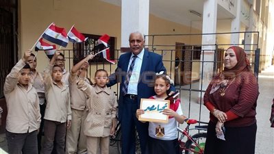 وكيل «التعليم» بأسيوط يحث الطلاب على النجاح بذكرى انتصار أكتوبر