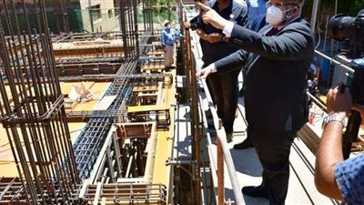 الخشت يتفقد أعمال إنشاء مبنى العيادات الخارجية بمستشفى أبو الريش الياباني