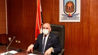 رئيس جامعة الأقصر يترأس اجتماع مجلس شئون الدراسات العليا l صور