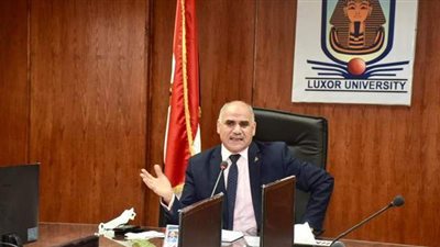 رئيس جامعة الأقصر يلتقي أعضاء هيئة تدريس كلية الآثارl صور