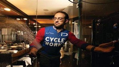 رب ضارة نافعة.. أمريكي يخضع لحجر صحي في فندق لأكثر من عام