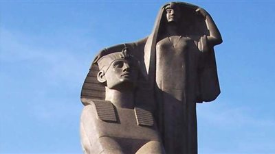زي النهاردة.. إزاحة الستار عن تمثال نهضة مصر بعد اكتتاب شعبي