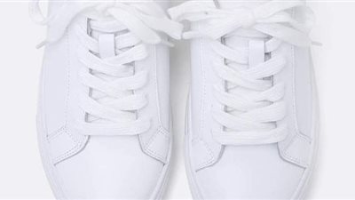 ٣ طرق لتنظيف الحذاء الأبيض