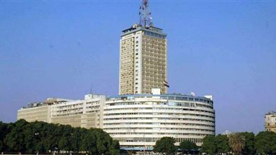 أسامة أنور عكاشة وحسن الإمام في برنامج صندوق الدنيا بالإذاعة.. الليلة