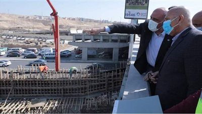 وزير النقل يتابع جاهزية المرحلة الأولى من مشروع تطوير الصعيد الصحراوي الغربي