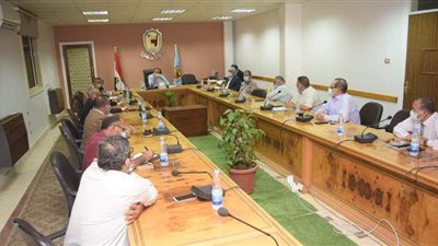 جامعة سوهاج تنتخب أعضاء اللجنة المختصة باختيار عميدي الآثار والألسن