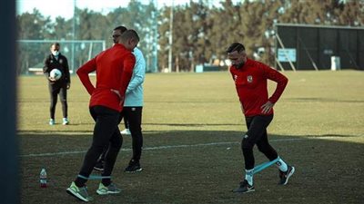 بعد تلقيه عروضا ضخمة من الإمارات.. الأهلي يؤكد تمسكه باستمرار معلول