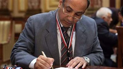 رفع المعاش لـ100 جنيه.. الانتقادات والدعاوى القضائية تحاصر نقيب المهن الرياضية