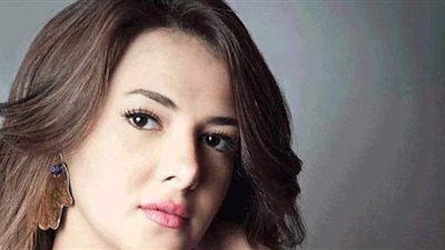 بسبب الدعاء لوالديها.. دنيا سمير غانم متهمة بالعنصرية