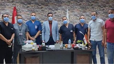 مدير مستشفى الاقصر الدولي يبحث مع التمريض سبل الارتقاء بالخدمة