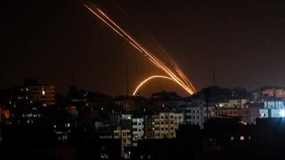 قبل وقف إطلاق النار.. صواريخ المقاومة تمطر إسرائيل.. وانفجارات تهز عسقلان
