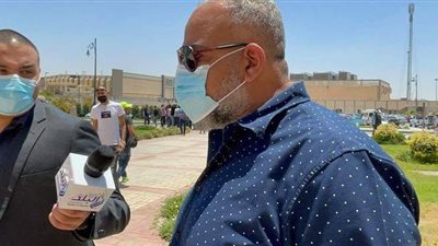 بيومي فؤاد وماجد المصري وأحمد بدير يشاركون في جنازة سمير غانم | فيديو