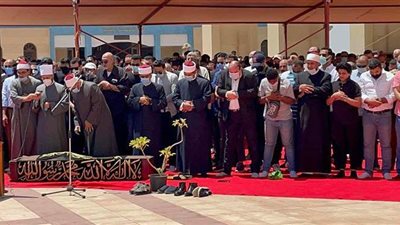 تشييع جثمان الفنان الراحل سمير غانم لمثواه الأخير بالوفاء والأمل | فيديو وصور