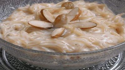 حلوى بسيطة وغير مكلفة.. طريقة عمل الشعرية باللبن