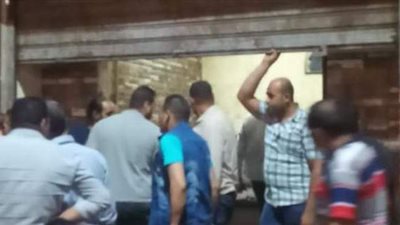 غلق ١١ محلا لمخالفتهم مواعيد الغلق ورفع ٩٥ حالة إشغال جنوب الجيزة | صور