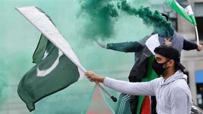 آلاف المحتجين يتظاهرون دعما للفلسطينيين في بريطانيا