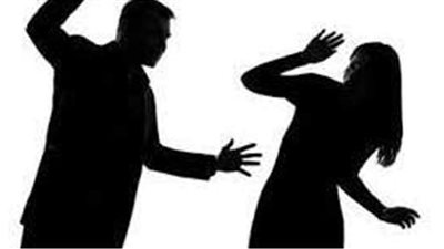 تفسير حلم ضرب الزوجة في المنام وعلاقته بالخوف وعدم الاستقرار