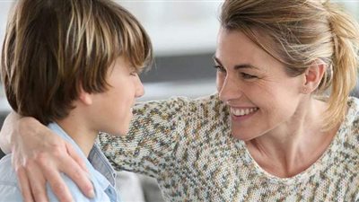 5 طرق تربوية تساعدك في كسب ثقة أبنائك