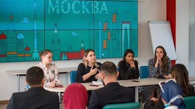 وفد الشباب المصري يزور مجمع المؤسسات غير الهادفة للربح بموسكو | صور