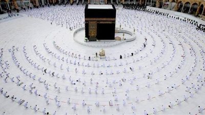 الشمس تتعامد على الكعبة المشرفة يوم الجمعة