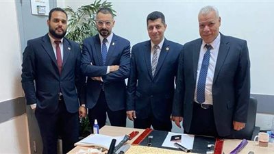 إحباط محاولة تهريب أقراص مخدرة في مطار القاهرة | صور