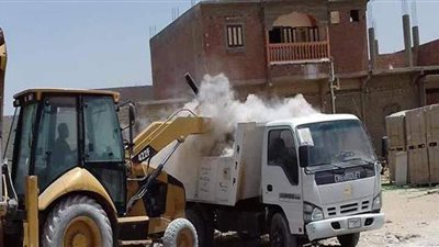 رفع 50 طنا من القمامة والمخلفات الصلبة بالمنيا