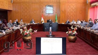 محافظ الإسماعيلية يناقش خطة التعبئة العامة للمحافظة | صور