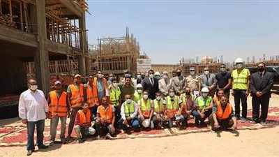 خالد عبد الغفار وماجد نجم في جولة لمتابعة إنشاءات الجامعة الأهلية بحلوان