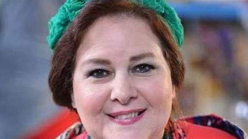 الفنانة دلال عبد