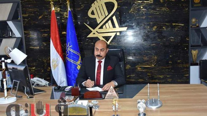 محافظ أسوان اللواء