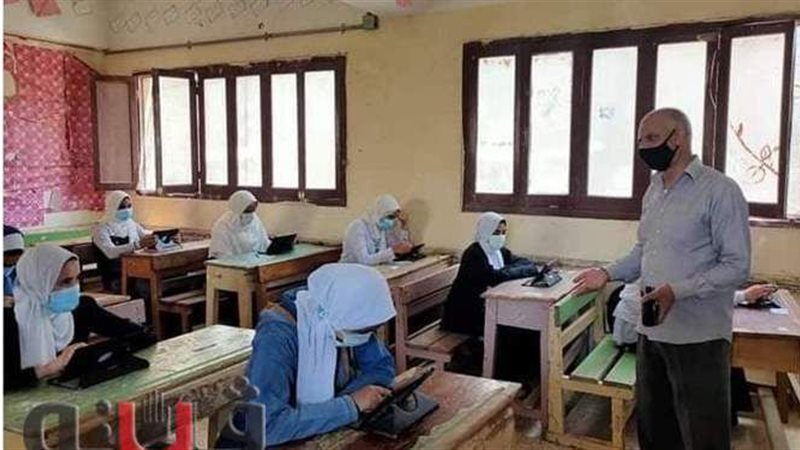 إحدى لجان الثانوية